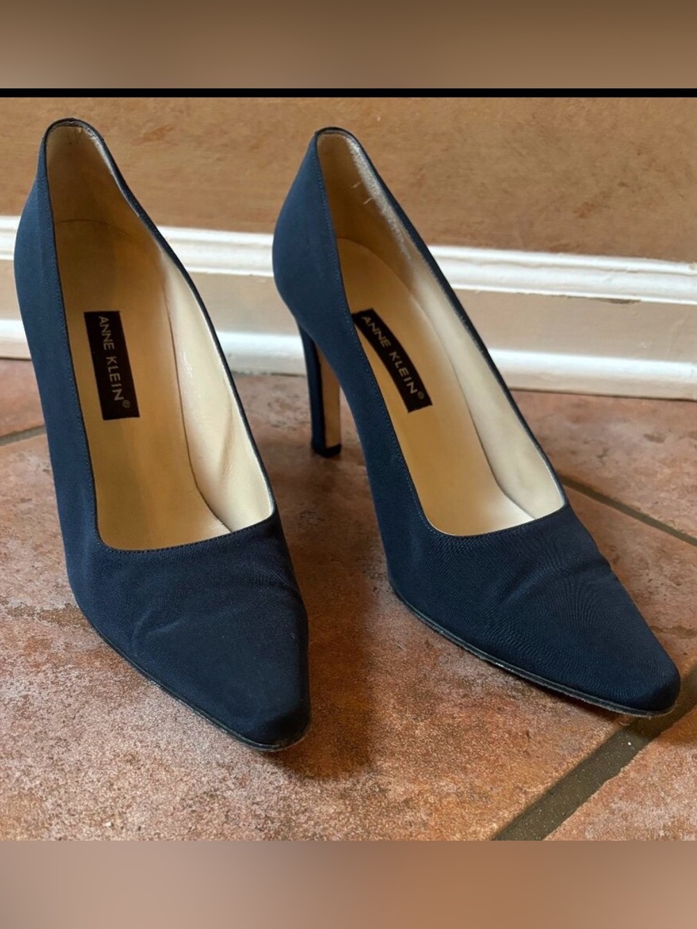 Anne Klein Navy Pointed Toe Stiletto Heels, size 9